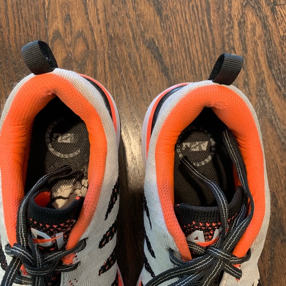 APL BLACK WHITE STRIPE RUNNING SNEAKERS SIZE 9.5 - Picture 5 of 7